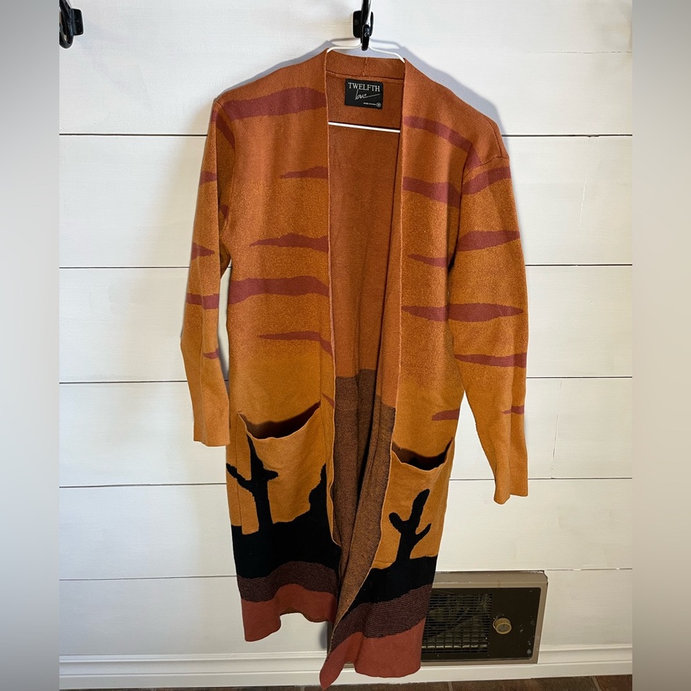Twelfth Street by Cynthia Vincent Rust and Black Scenic Open-Front Cardigan